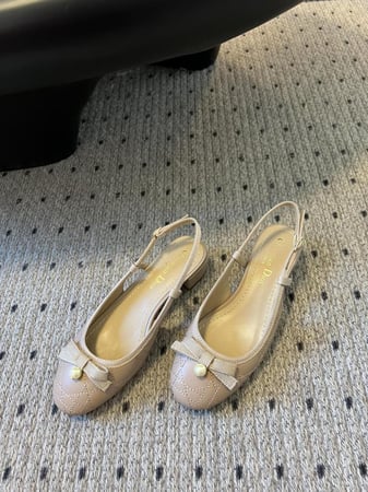 CD heels