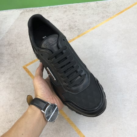 برادا كلاودبست ثندر (Prada Cloudbust Thunder)