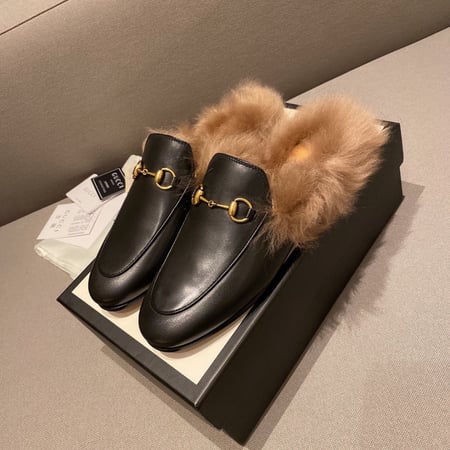 GG classic fur slippers