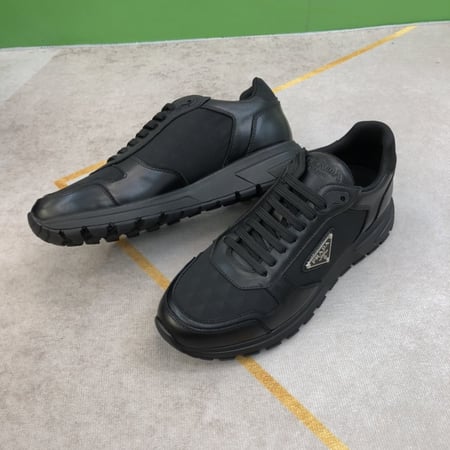 برادا كلاودبست ثندر (Prada Cloudbust Thunder)