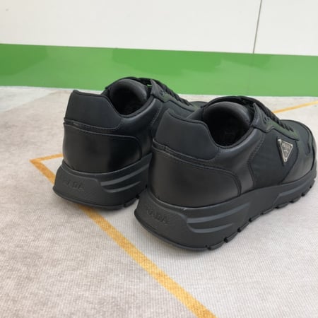 برادا كلاودبست ثندر (Prada Cloudbust Thunder)