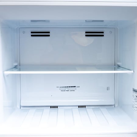 أوجين ثلاجة 380 لتر ,بابين ,13.3 قدم مكعب ,أبيض - UGRNW-380-DW