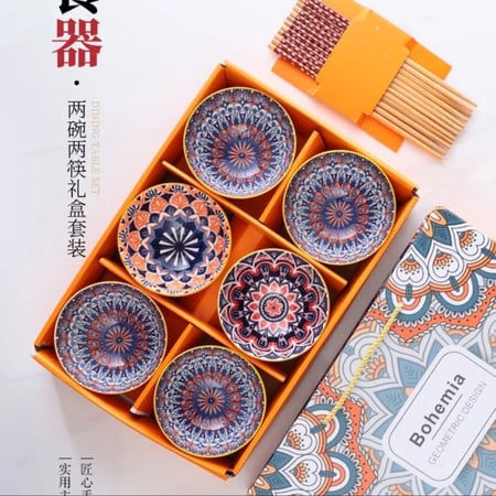 6 اطباق من السيراميك شكل بوهيمي مع اعواد خشب الأكل على الطراز الياباني