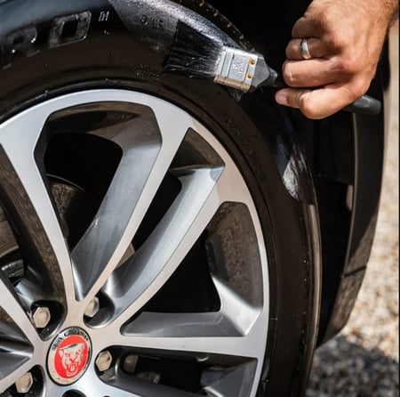 ملمع إطارات لامع Gloss Tyre Dressing