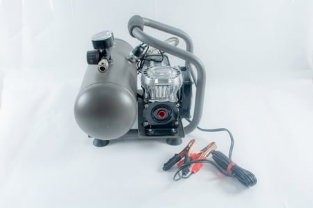 VOLCANO AIR COMPRESSOR WITH TANKR فولكانو ماطور هواء مع خزان
