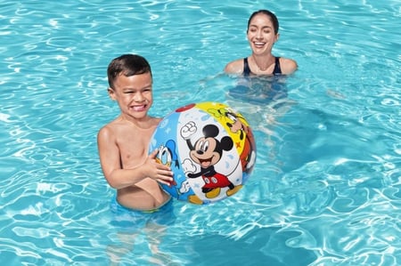 كرة شاطئ برسومات ملونة لشخصيات ديزني الكرتونية — Bestway Mickey & Friends Beach Ball