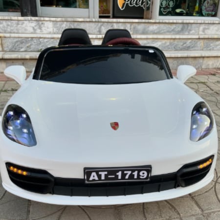 سيارة أطفال كهربائية بتصميم فيراري .. 12 فولت ومحركين