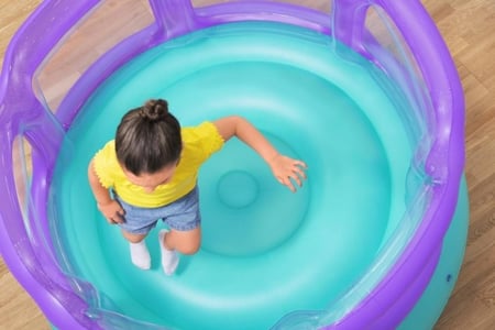 ‍ بيت القفز الهوائي للأطفال 1.52 × 1.52 × 0.84 م – Bestway Laugh 'N Leap Bouncer