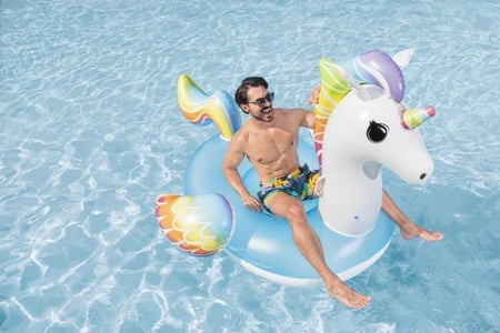 طوق بشكل يونيكورن خيالي 2.24 م × 1.64 م. – Bestway Fantasy Unicorn Ride-On