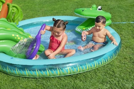 ملعب مائي ع شكل تمساح ومنزلق  وشلال  2.24 م × 1.83 م × 72 سم  – Bestway Crocodile Cove Play Center