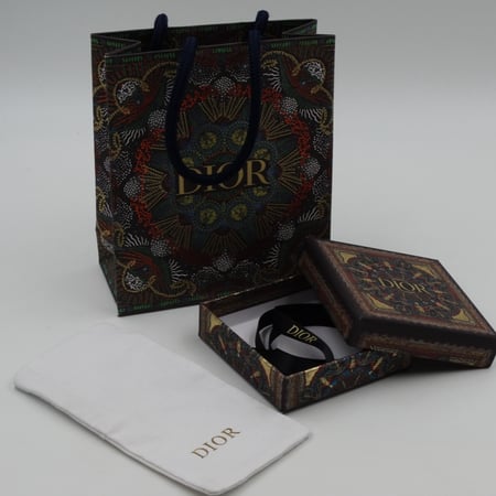 سلسال ديور ذهبي