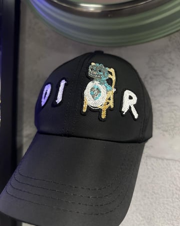 كاب ديور اسود