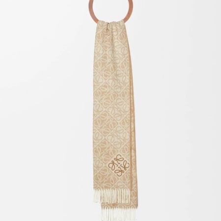 وشاح لويفي Anagram scarf in wool and cashmere