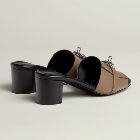 حذاء ارميز Bouncing sneaker