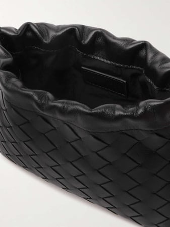شنطة بوتيغا BOTTEGA VENETA Intrecciato leather pouch