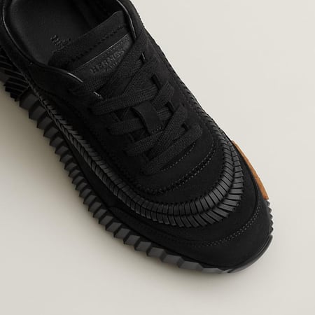حذاء ارميز اسود Bouncing sneaker