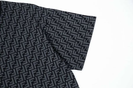 تيشيرت فندي اسود