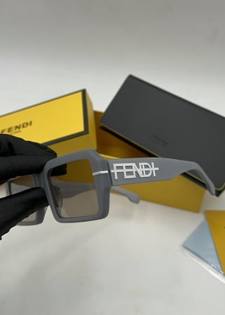 نظارة فندي ابيض ورمادي FENDI