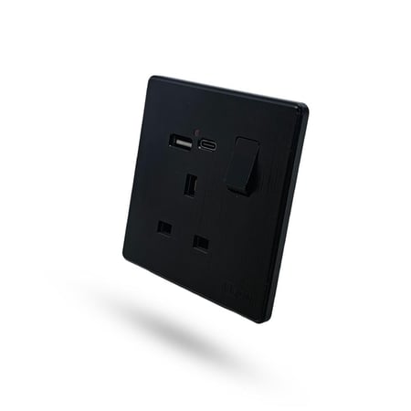 فيش ثلاثي مع مدخل usb ومدخل type c