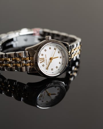 ساعة نسائية ماركة مايكل كورس MK4740