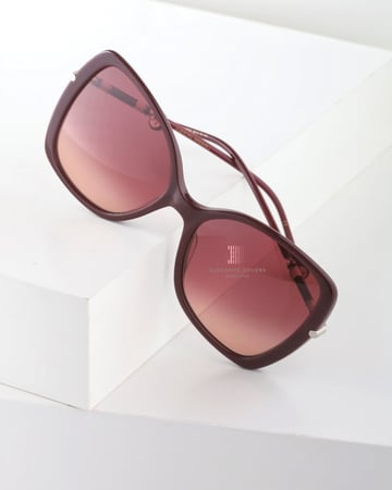 نظارة شمسية نسائية ماركة كارولينا هيريرا - Burgundy Buterfly