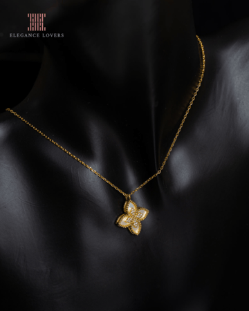 سلسال وردة الأميرة صدف مطلي ذهب أصفر ماركة Elegance Lovers