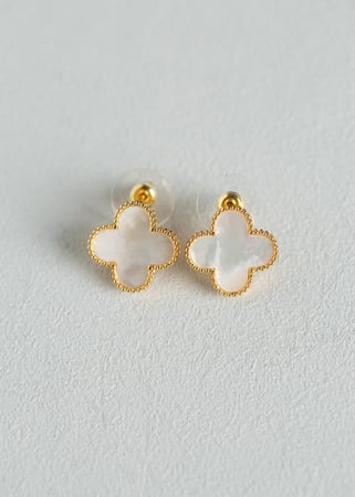 حلق فان كليف ديزاين صدف ماركة Elegance Lovers