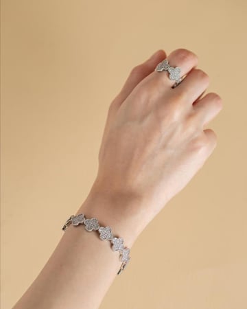 طقم إسوارة + خاتم فان كليف ديزاين ماركة Elegance Lovers