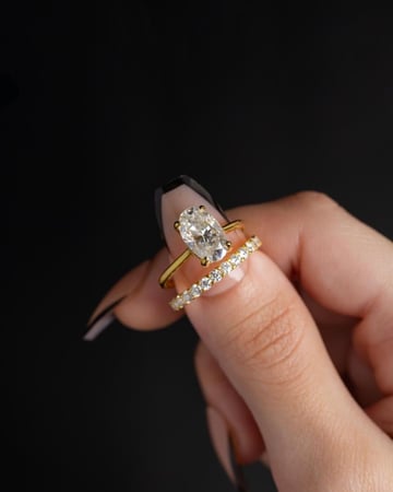 طقم خواتم  Gold OVAL Set فضة مُرصعة بحجر المويسنايت VVS1 ماركة Elegance Lovers