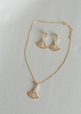 طقم سلسال + حلق بولغاري ديزاين ماركة Elegance Lovers