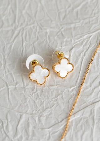 طقم صدف سلسال + حلق فان كليف ديزاين ماركة Elegance Lovers