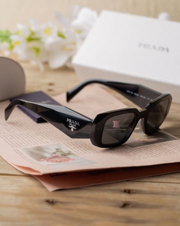 نظارة شمسية نسائية ماركة برادا PR17WS- Black
