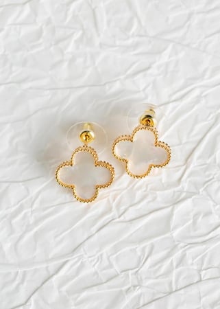 حلق فان كليف ديزاين صدف ماركة Elegance Lovers