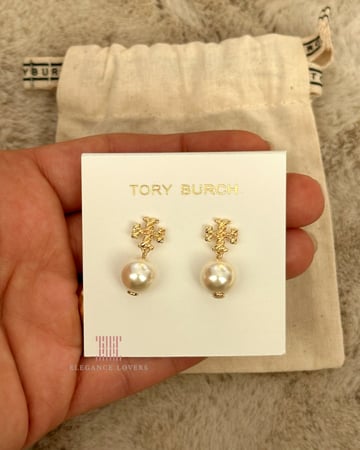 حلق لؤلؤ مطلي ذهب ماركة توري بورش - Tory Burch Drop Pearl Earrings