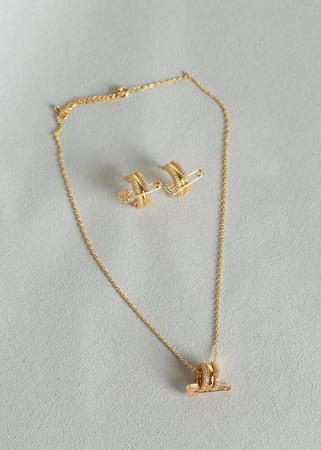 طقم كريستال سلسال + حلق موناكو ديزاين ماركة Elegance Lovers