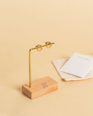 حلق مطلي ذهب ماركة توري بورش - T Logo Gold