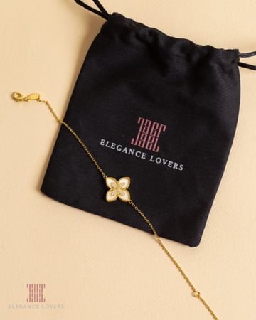 إسوارة وردة الأميرة صدف مطلية ذهب أصفر ماركة Elegance Lovers