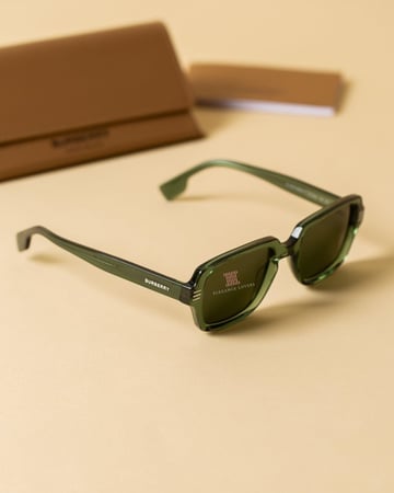 نظارة شمسية للجنسين ماركة بربري