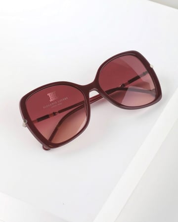 نظارة شمسية نسائية ماركة كارولينا هيريرا - Burgundy Buterfly