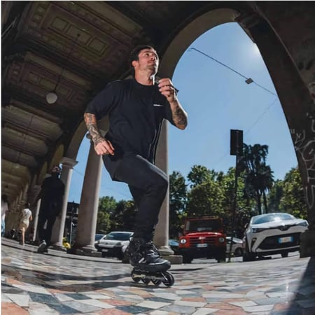 صورة تزلج سكيت احترافي Photo of Pro Inline Skates