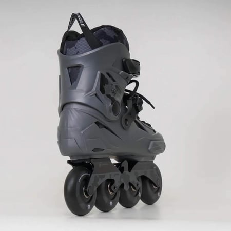 صورة حذاء سكيت للتزلج من الجانب الخلفي في متجر سكيت السعودية