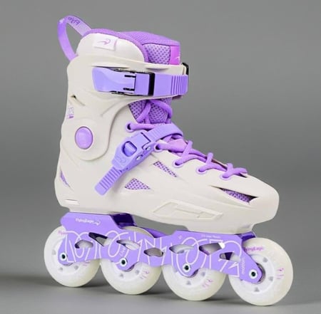 صورة زلاجات فلاينج ايجل للتزلج في السعودية