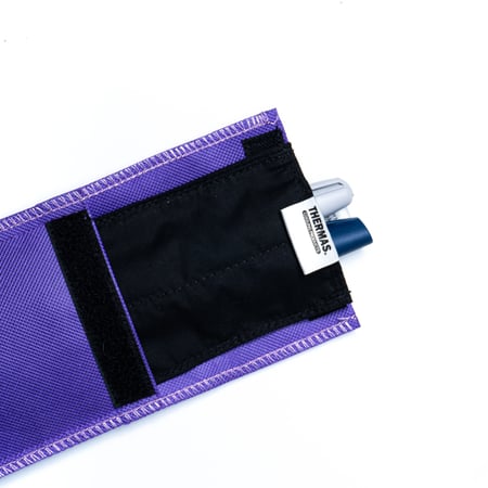 حافظة حجم وسط  ( قلمين )