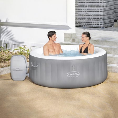 جاكوزي لوسيا 1.70m x 66cm