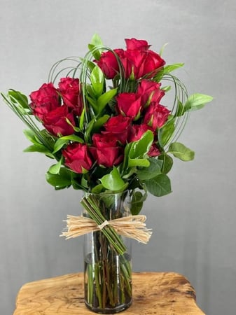 فازة ورد مع فيونكة خيش