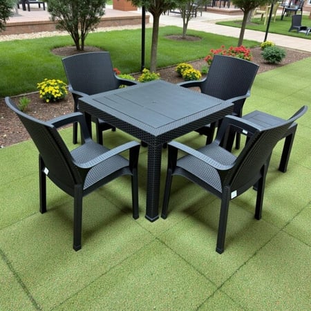 طقم 4 كراسي وطاولة (تصميم راتان)