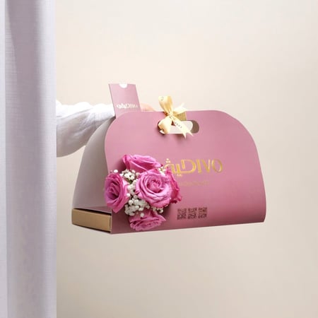 باقة ورد طبيعي مع شيكولاته