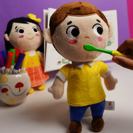 دمى قاص و اقصوصة