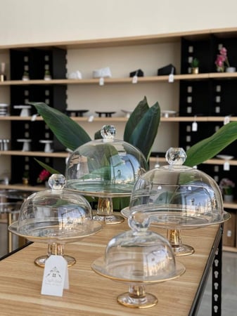 اواني تقديم بغطاء