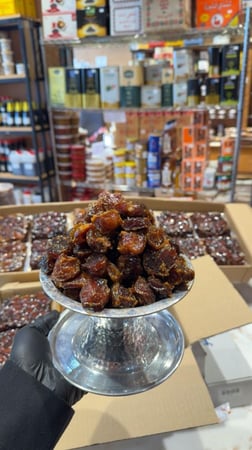 شقراء شبح آلي